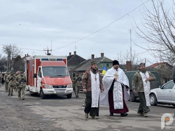 У Рожищі в останню дорогу провели захисника України Павла Бурця5