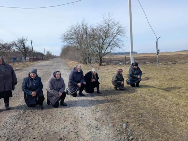 У селі Стеблі попрощалися із захисником Євгенієм Гутевичем16