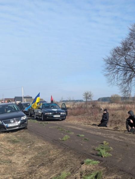 У селі Стеблі попрощалися із захисником Євгенієм Гутевичем1