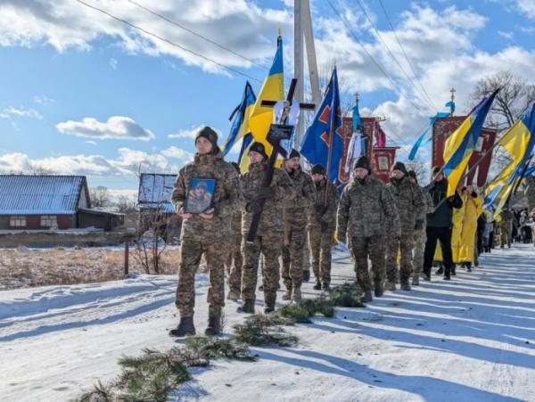 У селі Тойкут попрощалися із захисником Сергієм Заболотським, який трагічно загинув у ДТП13