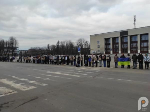 У Шептицькому провели акцію нагадування про хвилину мовчання7