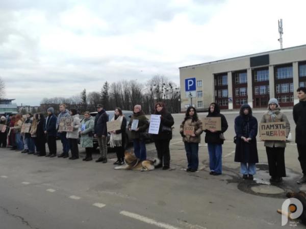 У Шептицькому провели акцію нагадування про хвилину мовчання4