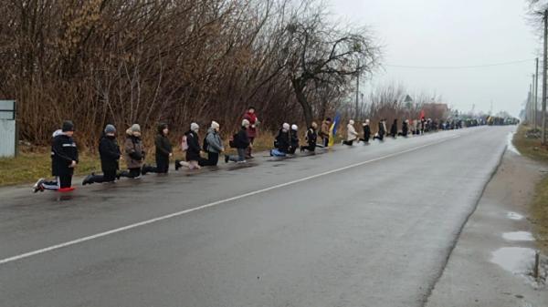 Великомостівська громада віддала останню шану захиснику Михайлу Кісілевичу5