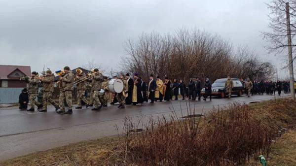 Великомостівська громада віддала останню шану захиснику Михайлу Кісілевичу4