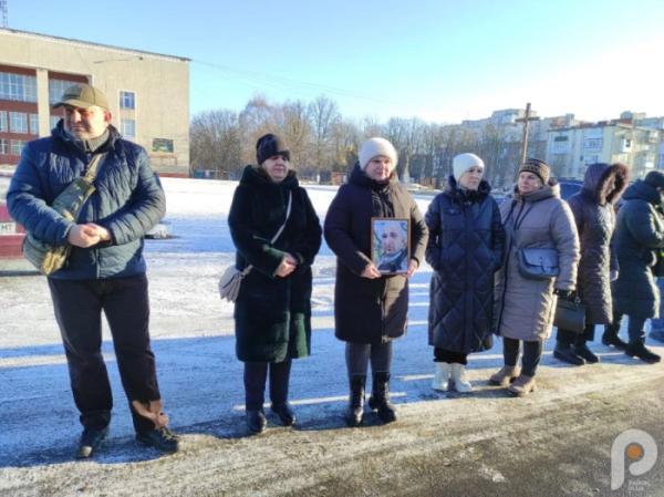 «Зупинись. Вшануй»: у Шептицькому провели акцію нагадування про хвилину мовчання13