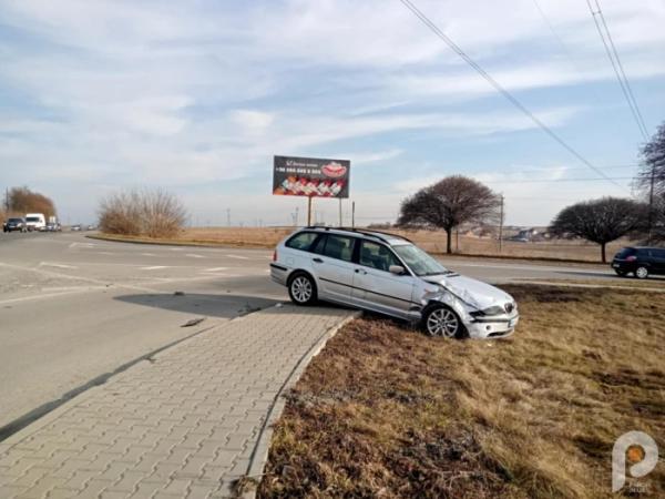 Аварія в Зорі: водій BMW спричинив аварію виконуючи обгін6