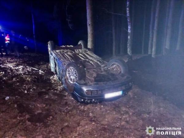 «BMW» у кюветі: що відомо про автотрощу між Собіщицями та Більською Волею2