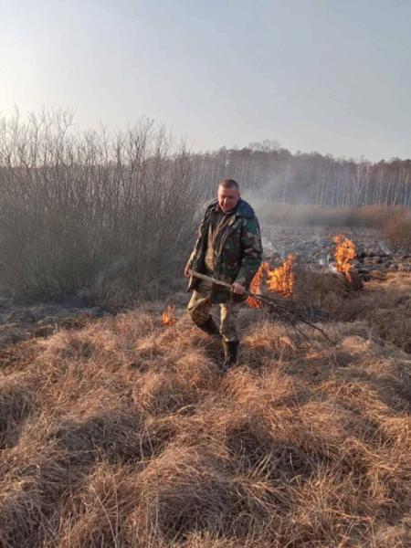 Сімох жителів Шацької громади оштрафують за паління сухої трави7