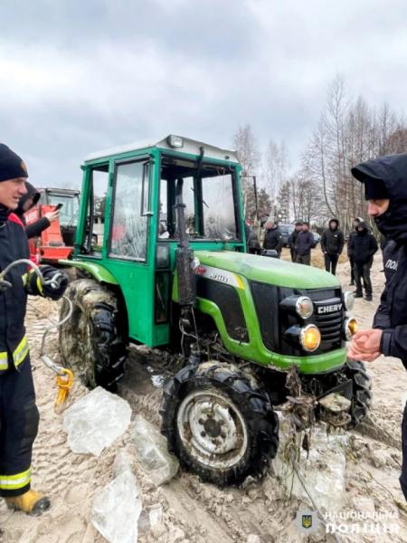 Трактор провалився під лід: на озері у Білому трагічно загинув 48-річний чоловік1