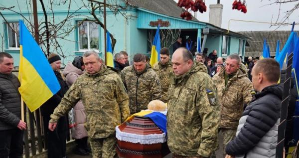 У Литовезькій громаді попрощались із загиблим військовим Володимиром Силкою