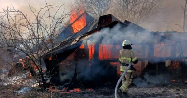 У селі Майдан вогонь від посуші перекинувся на літню кухню