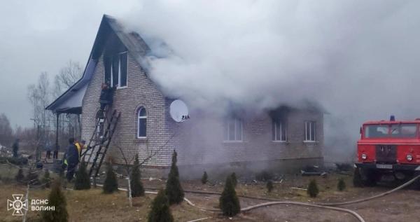 У селі Самари горів дерев'яний житловий будинок