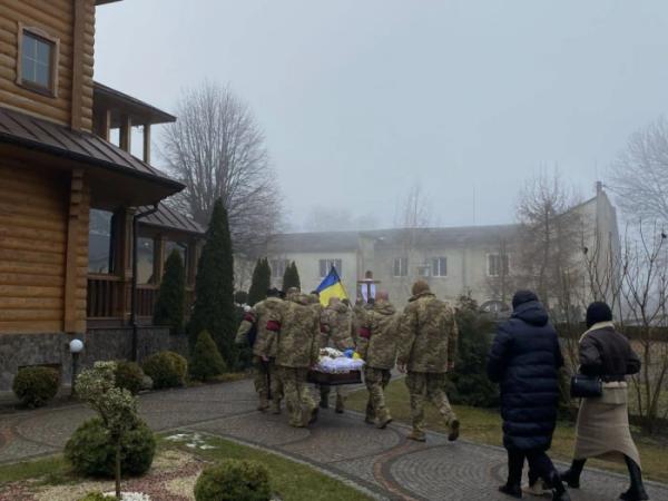 У Володимирі попрощалися із захисником Миколою Менкунцем7