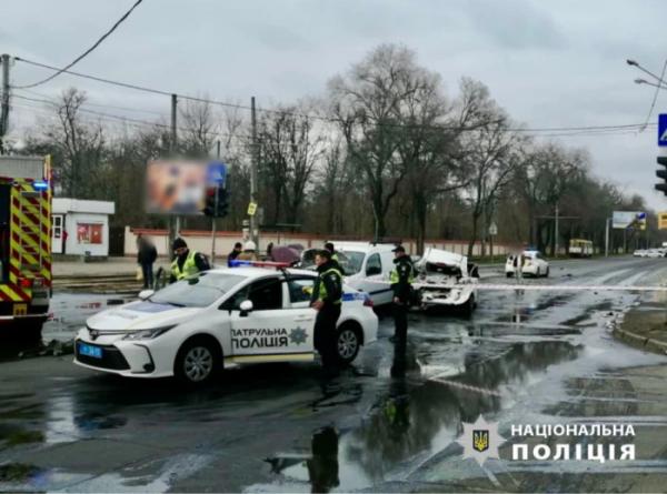 В Одесі сталася ДТП за участі п'ятьох автомобілів: постраждала жінка1