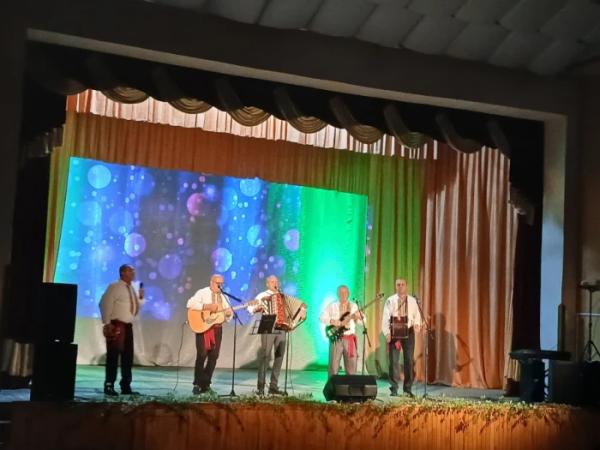 На весняно-великодньому концерті у Турійську зібрали понад 9 тисяч гривень для ЗСУ2