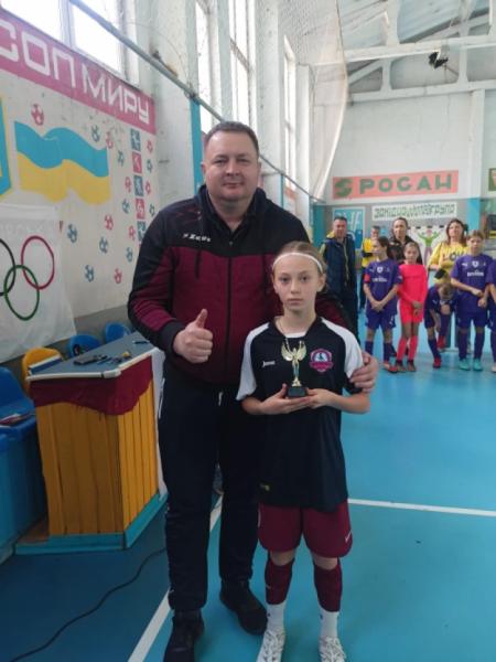 Збірна Рівненської області стала срібним призером Чемпіонату України з футзалу серед дівчат4