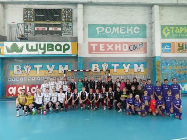 Збірна Рівненської області стала срібним призером Чемпіонату України з футзалу серед дівчат3