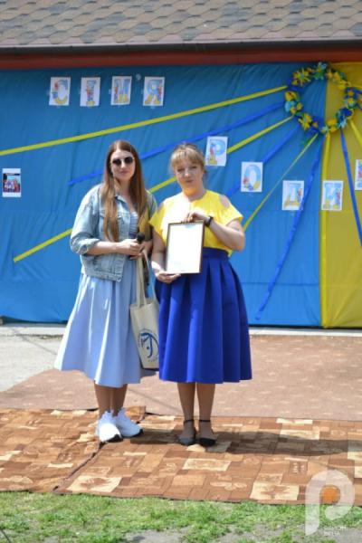 60 тисяч гривень для ЗСУ: учні Спецшколи у Великих Межирічах провели родинне свято та благодійний ярмарок45