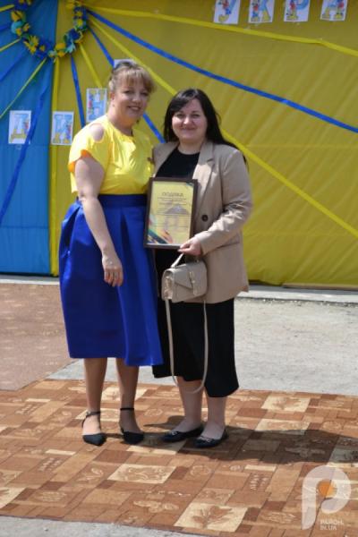 60 тисяч гривень для ЗСУ: учні Спецшколи у Великих Межирічах провели родинне свято та благодійний ярмарок2