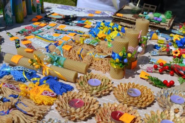 60 тисяч гривень для ЗСУ: учні Спецшколи у Великих Межирічах провели родинне свято та благодійний ярмарок38