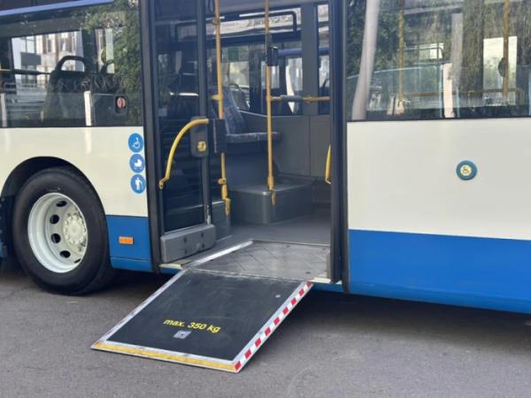 Нові автобуси / Рівненська міська рада