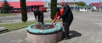 До 80-річчя Перемоги над нацизмом у Турійську відбулося покладання квітів