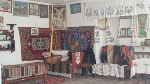 Експозиція Етнографічного музею «Світлиця» Куснищанського ліцею Любомльської міської ради. Фото Євдокії Дзядук3