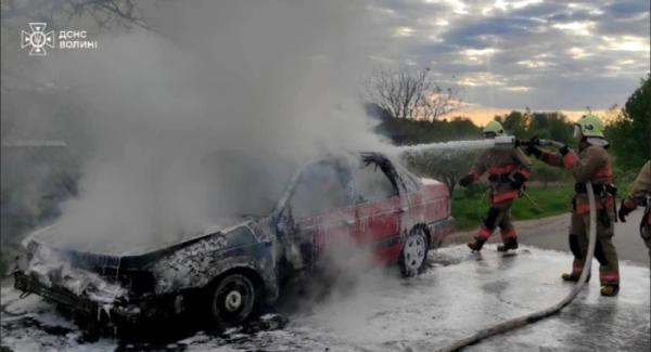 Горіхівські рятувальники ліквідували пожежу в легковику в Мар’янівці1