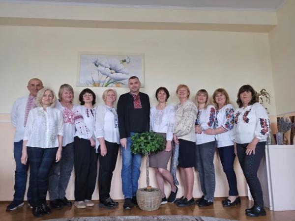 Як ковельчани одягалися у святкові вишиванки 20255
