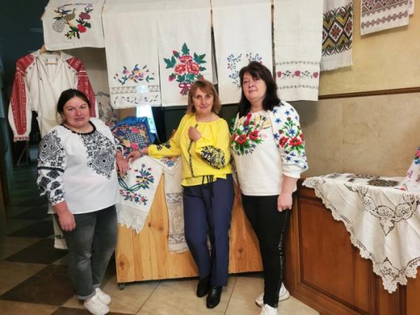 Як ковельчани одягалися у святкові вишиванки 20253