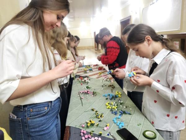 Як ковельчани одягалися у святкові вишиванки 202519