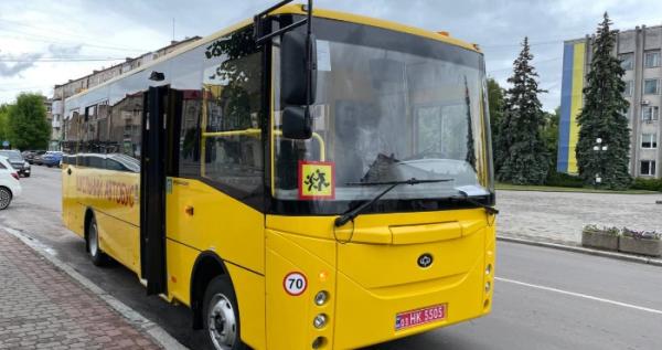 Ковельська громада отримала новенький шкільний автобус