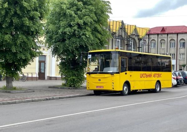 Ковельська громада отримала новенький шкільний автобус4