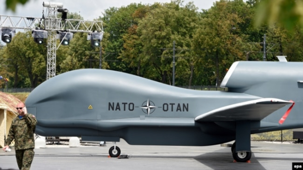 Безпілотник НАТО Global Hawk на військовій виставці напередодні проведення саміту НАТО у Варшаві, 7 липня 2016 року