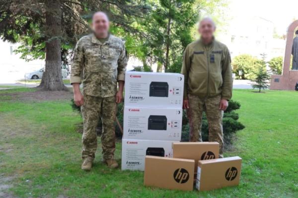Луцька громада передала чергову партію допомоги для військових2
