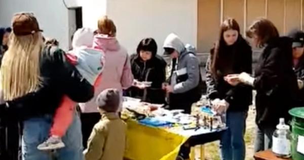 На благодійному ярмарку до Дня матері у Люблинці зібрали 50 тисяч гривень для ЗСУ