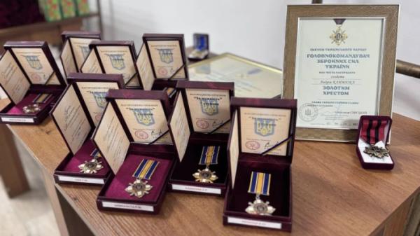 На Дубенщині родинам загиблих бійців вручили державні нагороди4