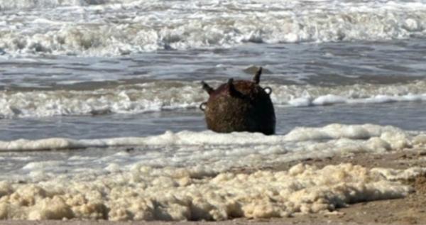 На Одещині військові знищили морську міну, яку винесло на узбережжя