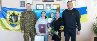 На Ратнівщині посмертно нагородили військового Артема Хартонюка
