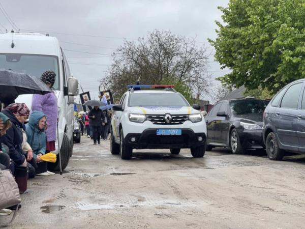 «На Щиті»: Березнівська громада провела в останню путь захисника Віталія Корицького6