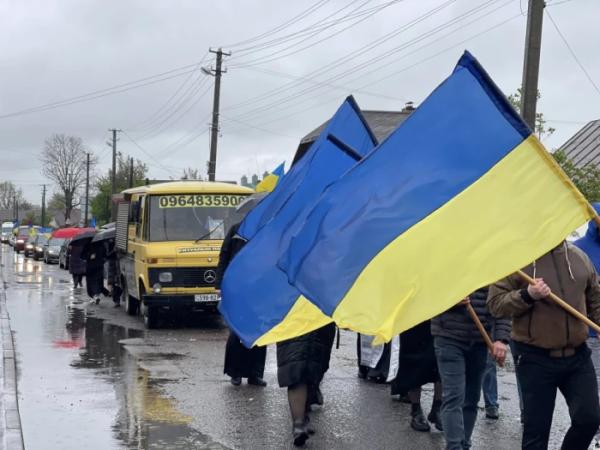 «На Щиті»: Березнівська громада провела в останню путь захисника Віталія Корицького1
