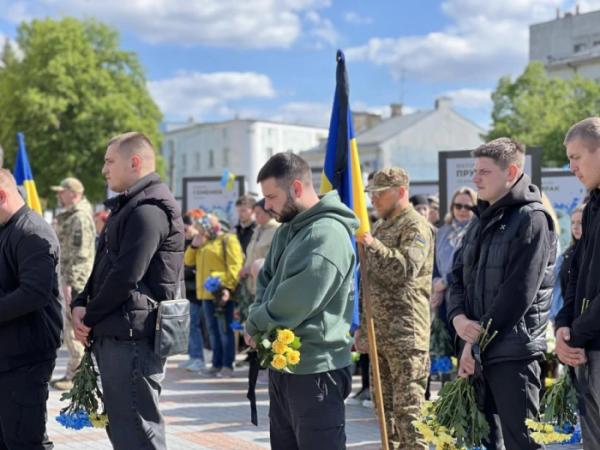«На Щиті»: у Рівному попрощалися з Євгенієм Шаповаловим