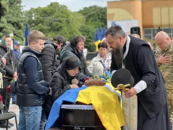 «На Щиті»: у Рівному провели в останню дорогу Володимира Примака та Олександра Войдила7