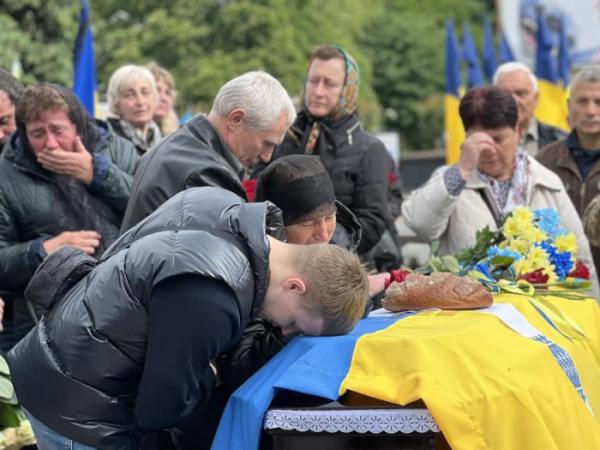 «На Щиті»: у Рівному провели в останню дорогу Володимира Примака та Олександра Войдила5