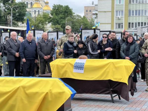 «На Щиті»: у Рівному провели в останню дорогу Володимира Примака та Олександра Войдила9