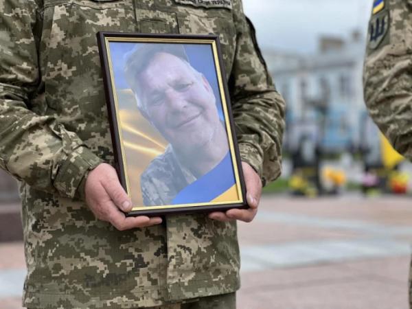 «На Щиті»: у Рівному провели в останню дорогу Володимира Примака та Олександра Войдила10