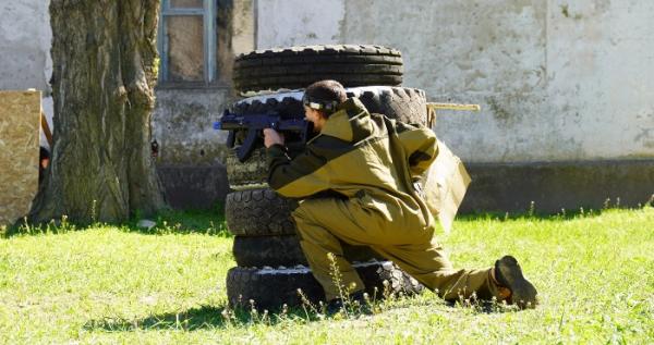 Діти в окупації під час мілітаризованої гри / Окупаційні медіа