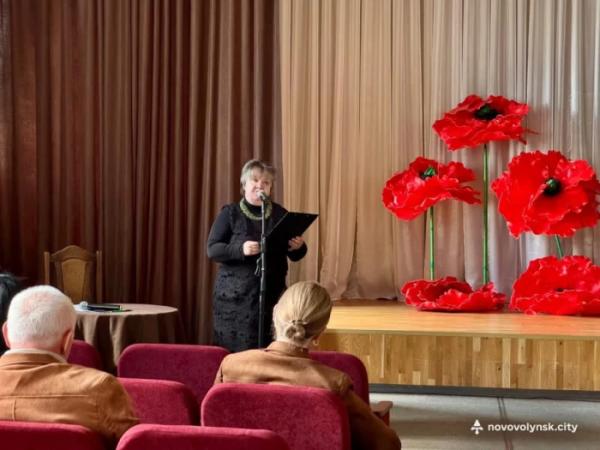 «Не згасне пам’ять у серцях»: у Нововолинську вшанували загиблих у Другій світовій війні12