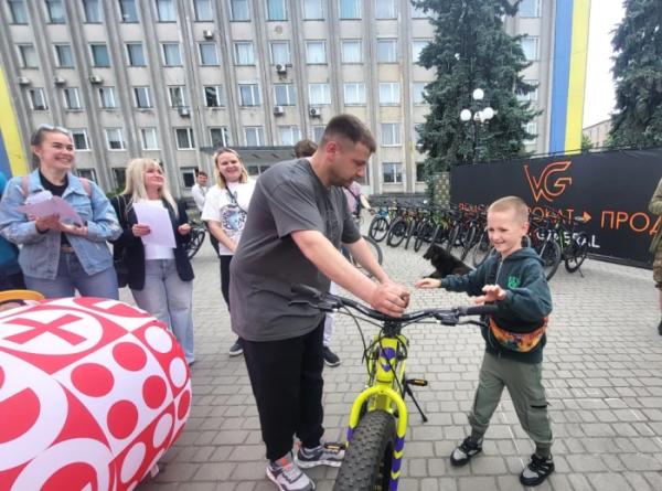 Під час благодійного велозабігу у Ковелі зібрали 20 тисяч гривень для ЗСУ21