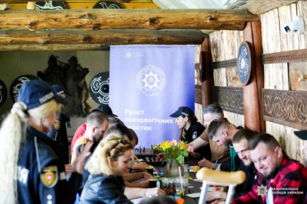 Поранені захисники здійснили подорож прадавніми човнами в «Оствиці»7
